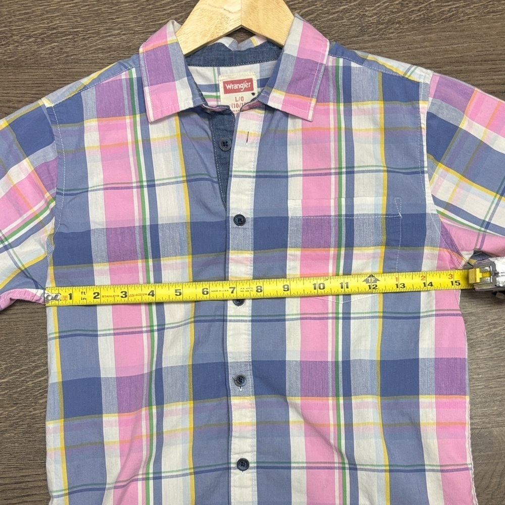 Wrangler Boy’s Sz 10/12 Blue and Pink Plaid Short Sleeve Shirt, EUC - Picture 6 of 9